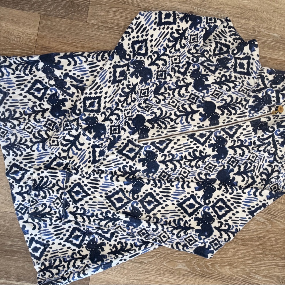 Lilly Pulitzer Blue and White Patterned Sweater